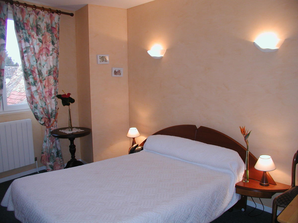 Hotel Auberge De La Nauze Sagelat Bilik gambar