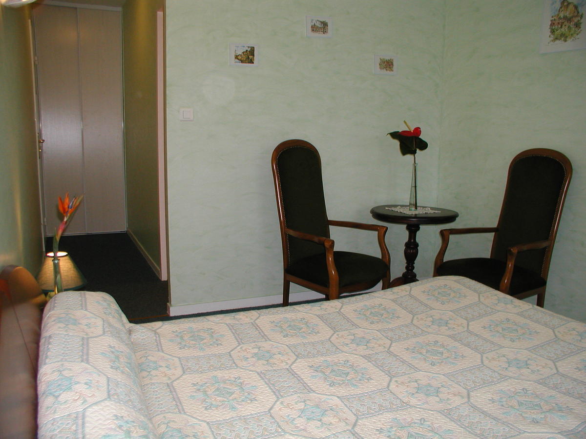 Hotel Auberge De La Nauze Sagelat Bilik gambar