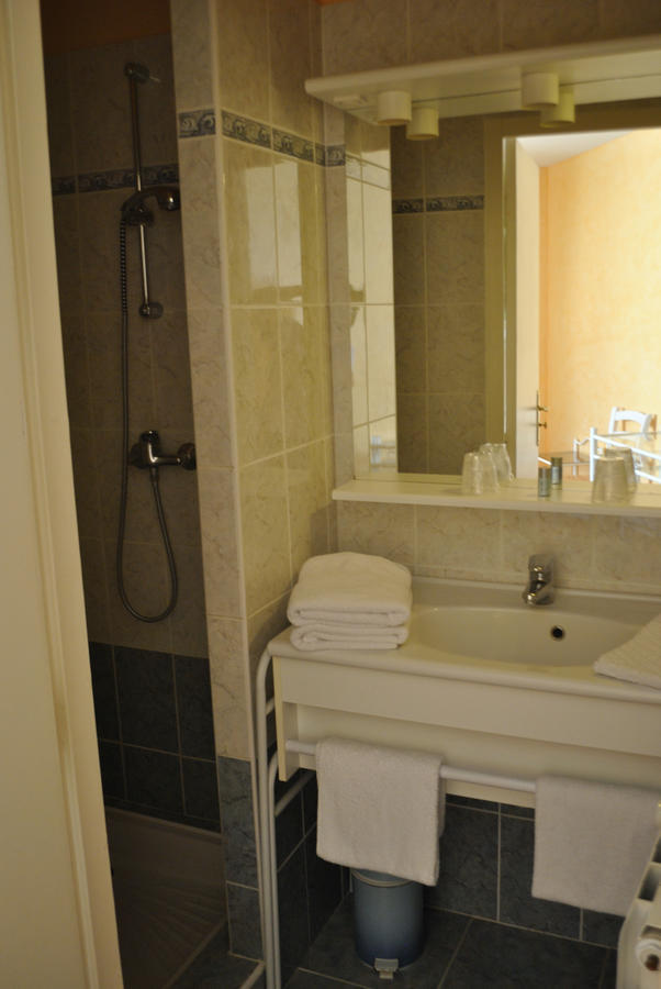 Hotel Auberge De La Nauze Sagelat Bilik gambar