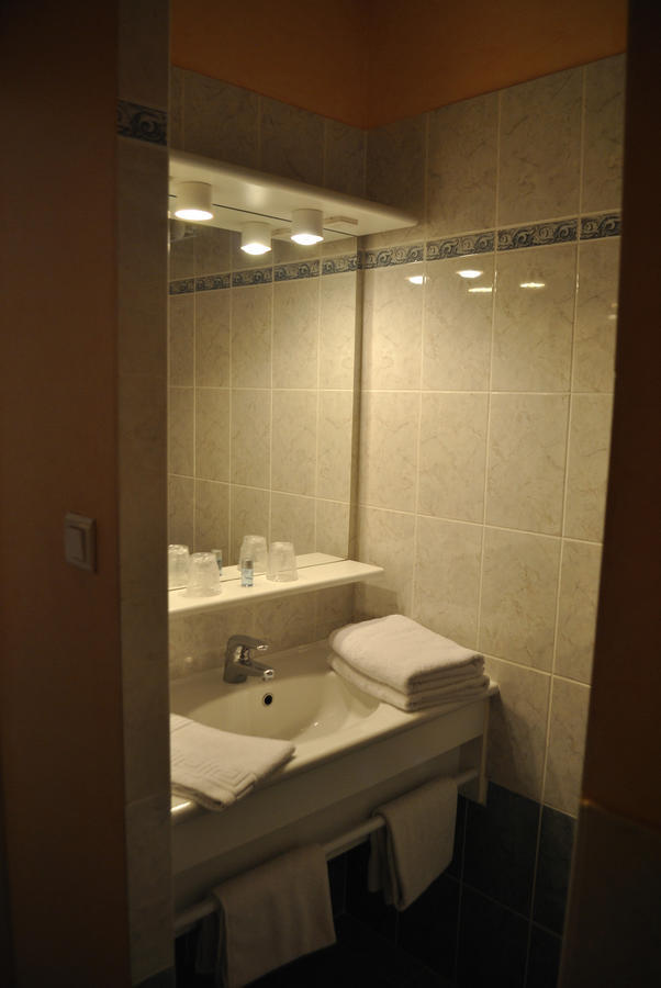 Hotel Auberge De La Nauze Sagelat Bilik gambar